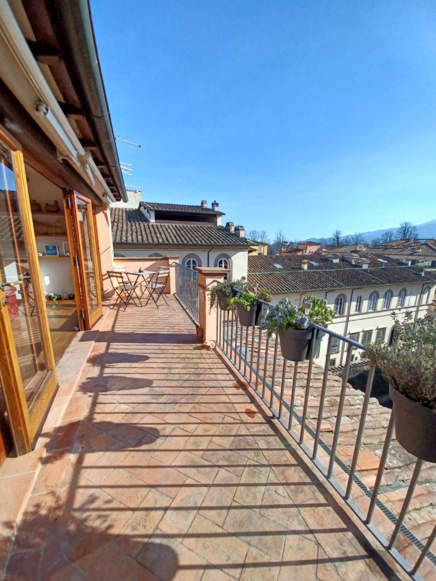 Terrazza Coccode' Spazioso Con Vista Mozzafiato! Lucca Exterior photo